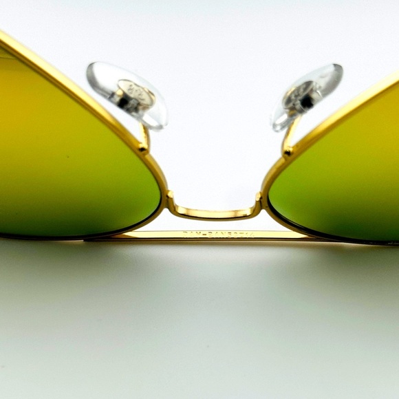 Ray-Ban Sunglasses Aviator Flash Lenses RB3025 Matte Gold Frame Yellow Lenses - Picture 15 of 16